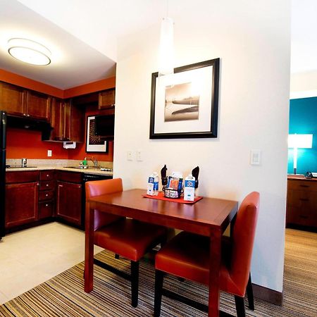 Residence Inn By Marriott Mississauga-Airport Corporate Centre West Buitenkant foto